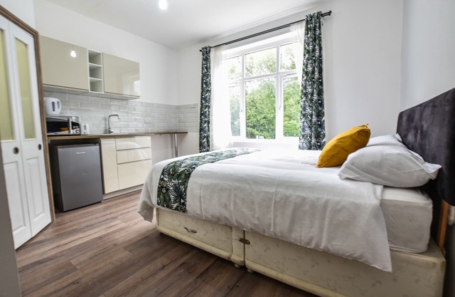 OYO Regency Guest House Manchester North