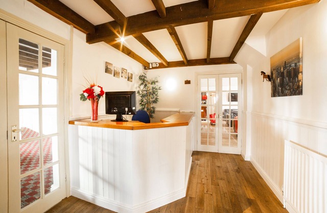 OYO White Horse Lodge Hotel, East Thirsk