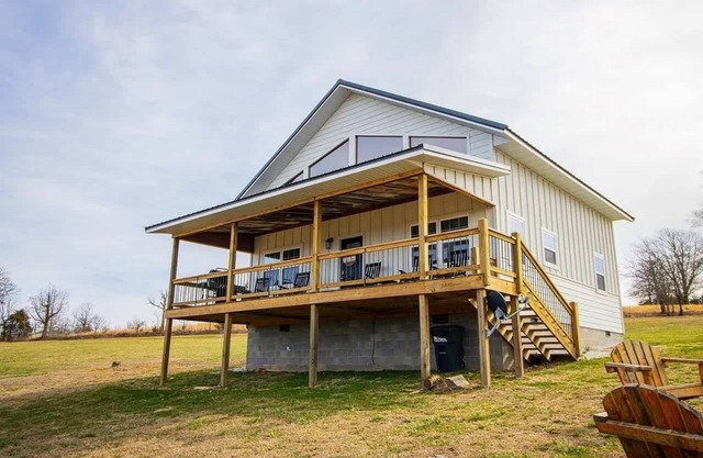 Ozark Escape: Hot Tub, Mountain Views, and Near Buffalo River