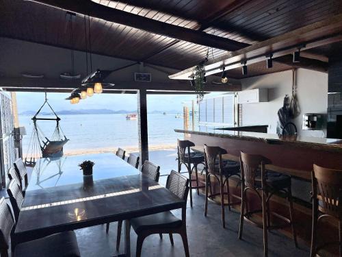 Pé na areia! Casa na Faz. da Armação - ZI03I