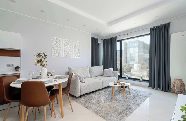 Półwiejska 47 | Modern Apartment | A/C | Desk