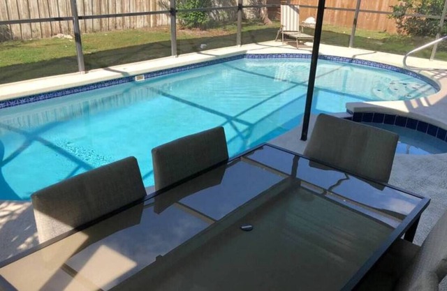 (P) NEW! Luxury, Pool house