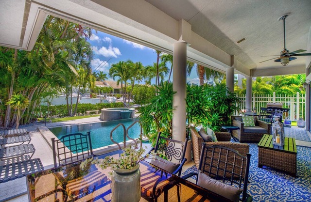 P28 - Luxury 4 bedroom, single family home with pool and dock in Key Colony.