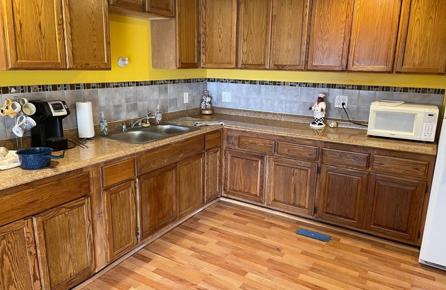 Pacific Crest Hiking Trail 15 minute walk