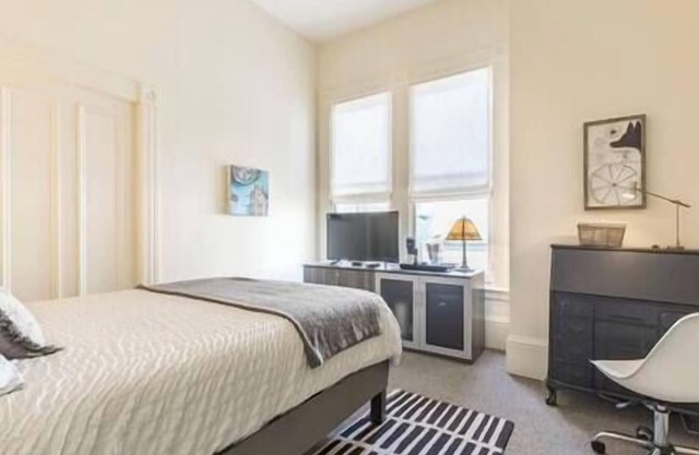 Pacific Heights Victorian Bedroom & Bathroom