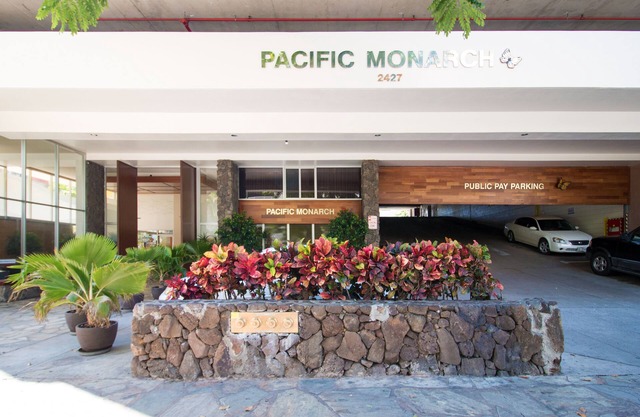 Pacific Monarch - 1 BR - Ocean & City Views