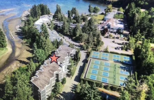 Pacific Shores-Creekside Retreat-Studio Suite-Private Beach and not crowded!
