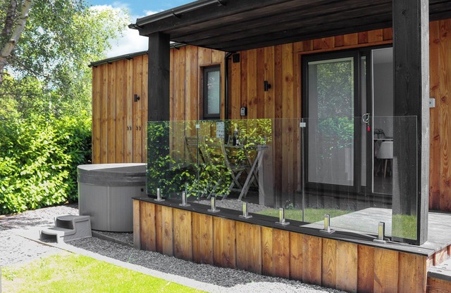 Padarn Lodge - UK47605