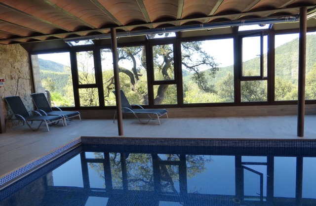 Paissa, beautiful 6 bedroom house in complex with swimming pool, paddle. SPA
