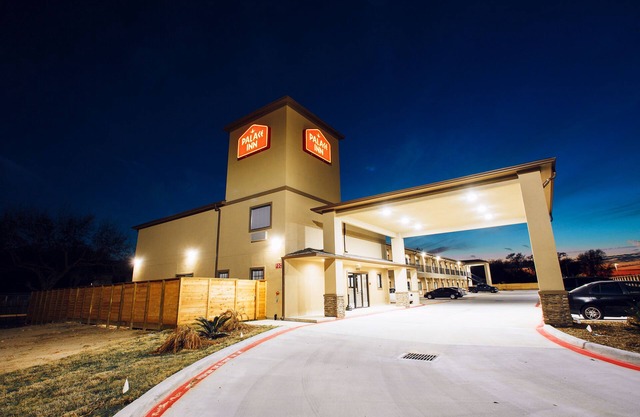 Palace Inn-529