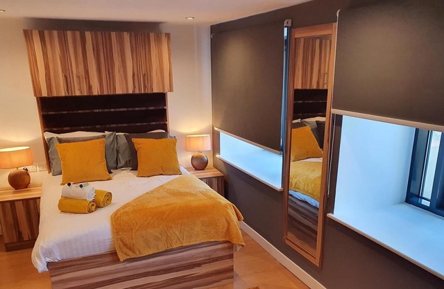 Palace Studio Deluxe self-contained studio