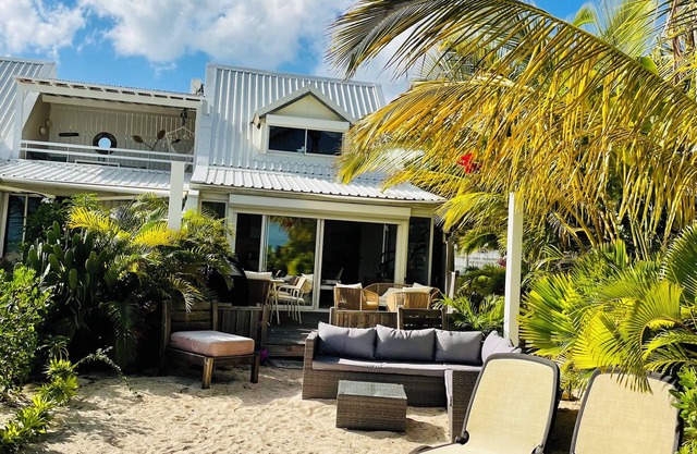 Palm Beach - NBBC - 3 Bedrooms beachfront
