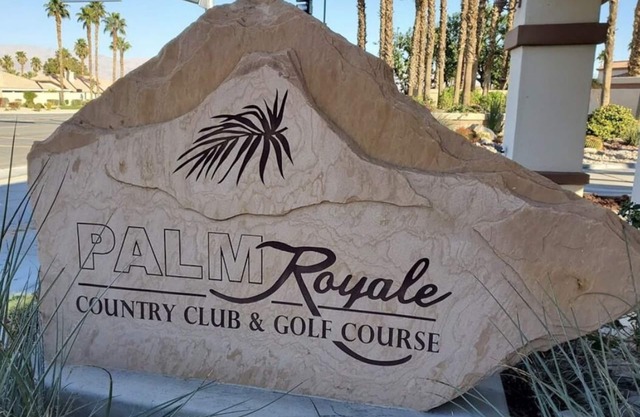 Palm Royale Condo with Swimming Pool, tennis and Golf course Access