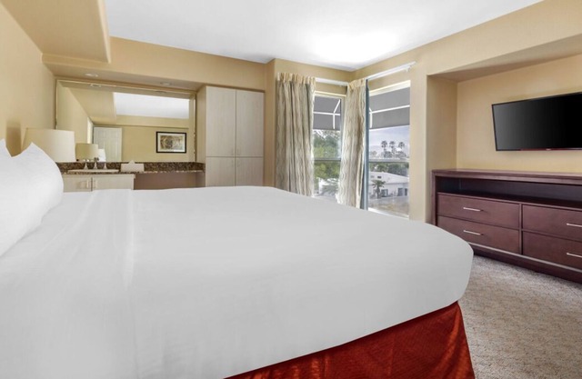 Palm Springs Getaway! 3 Amazing Suites w/ Stunning View | 2 Outdoor Pools