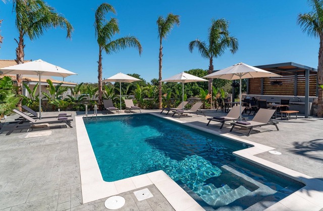 Palmeral Luxury Suites - Robelini First Floor