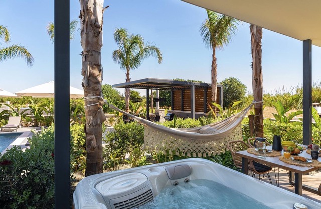 Palmeral Luxury Suites - Plumeria Ground Floor