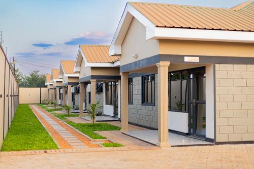 Palms & Pebbles Lodge