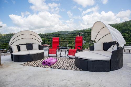 Palms Rooftop Villa
