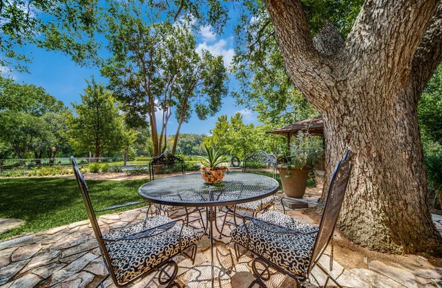 Panoramic river view and river access, walk to town for dining, music, shopping!