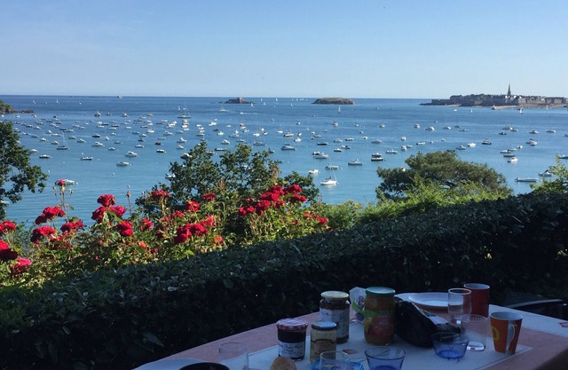 PANORAMIC SEA VIEW apartment in Dinard