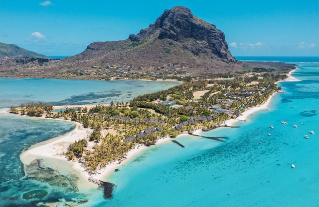 Paradis Beachcomber Golf Resort & Spa