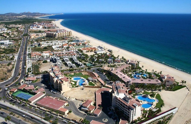 Paradise Awaits. Two Master Suites in Enchanting San José del Cabo Beachfront