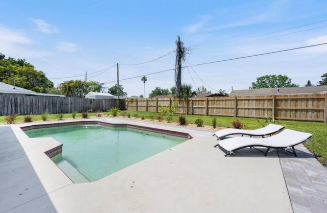 Paradise Found Luxurious Retreat with Heated Pool