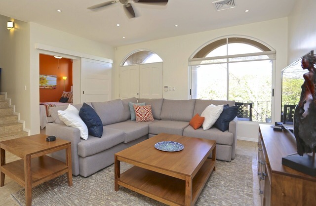 Paradise in Paradise! Ocean View! Beach! Designer Decorated! Adults Only.