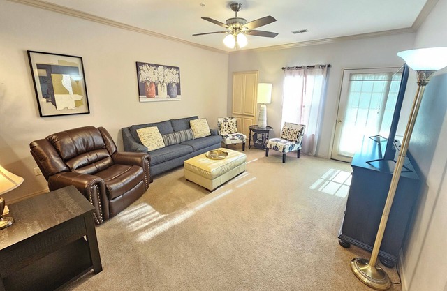 Paradise View Walk-in Suite at the Legacy at Thousand Hills! Great Rates!