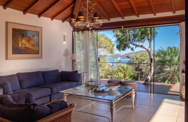 PARAÍSO BUZIANO 2- 5 suites, private pool and barbecue, 3 min to BEACH