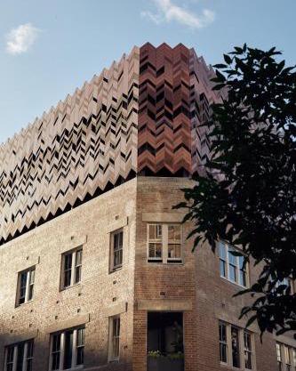 Paramount House Hotel