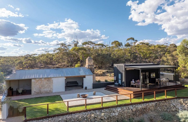 Parcoola Retreats, secluded riverside escape