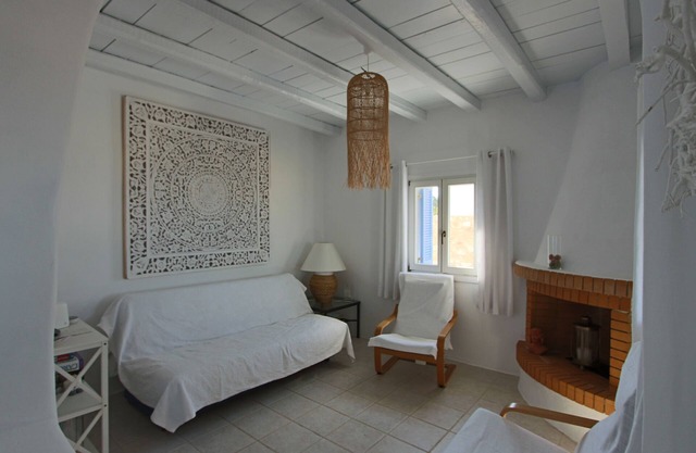 Parikia: Charming Cycladic villa with panoramic view