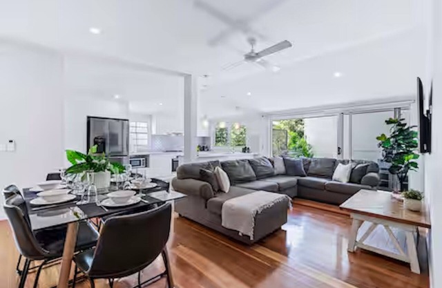 Park Avenue Terrace House | 3BR+Outdoor Courtyard w/BBQ
