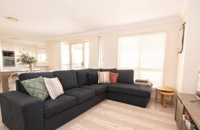 Park Villa | Near CBD, Spacious, Ideal for Work