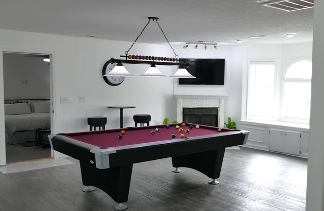 PARKER PLACE - Great for Business or Pleasure!