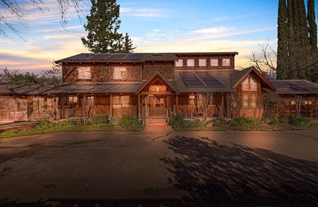 Parkside Place | Amazing Location | One Of A Kind