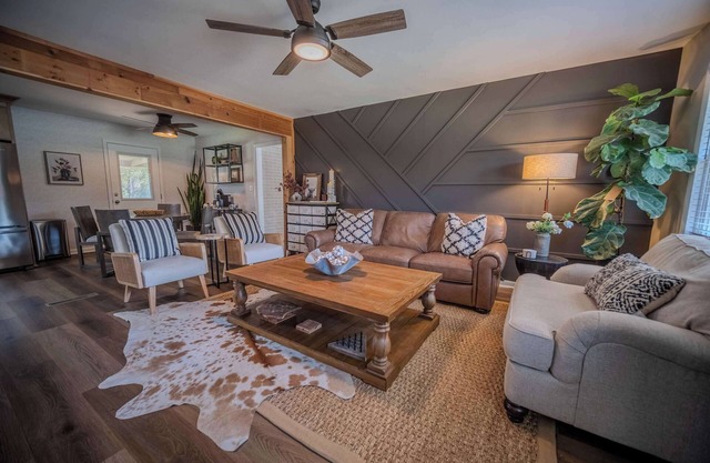 Parkside Place Entire Home in Acworth