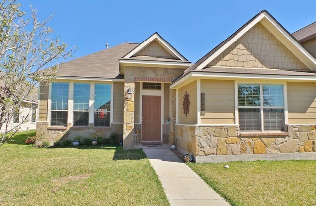 Parkview Cottage ~ Pet Friendly Oasis!