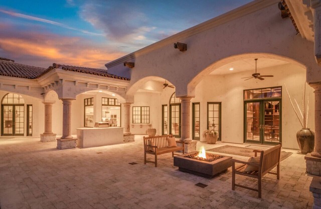 PARSONS VILLAS - Jackrabbit Mansion | $6M Home w/Gorgeous Back Yard | Heated Pool/Spa | Put Green!