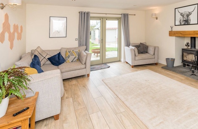 Pass the Keys | 2 Beech Tree Lane a 4 bedroom house