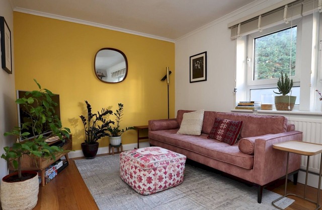 Pass the Keys | Bright London Base Near Westfield & Tube