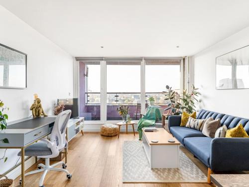 Pass the Keys Charming Stay with a Balcony in Bow