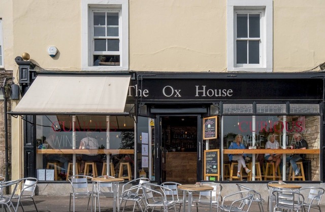 Pass the Keys | Delightful Millend Cottage | Parking | Patio