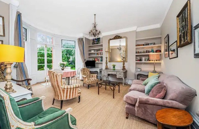 Pass the Keys | Exquisite Flat - Ten minutes to Central London