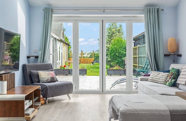 Pass the Keys | Four bed family home close to country and coast