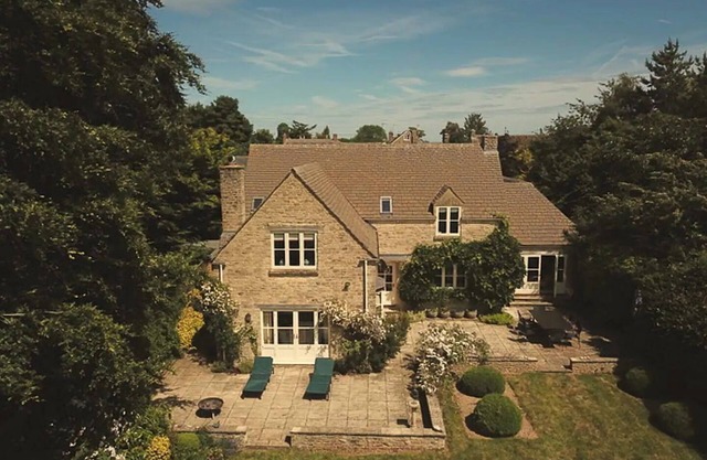 Pass the Keys | Spacious Country Retreat | Stunning Cotswold Views