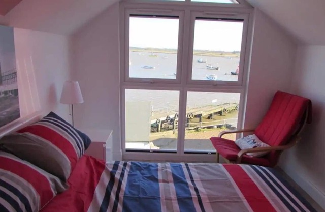 Pass the Keys | Harbour View, with stunning views