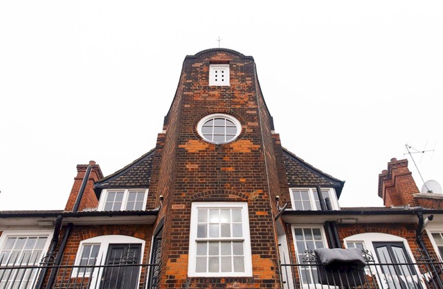 Pass the Keys | Herne Hill Fire Station - 8 min to Central London