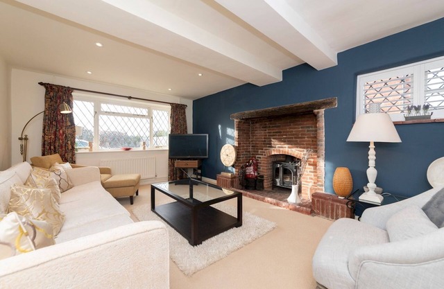 Pass the Keys | Luxurious Country House with Cinema Games Room